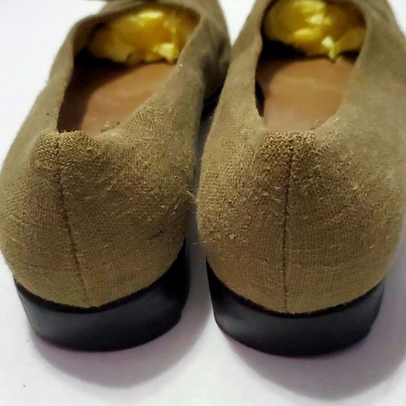 Bisou Bisou Textured Olive Casual Office Ballet Flats - Picture 3 of 8